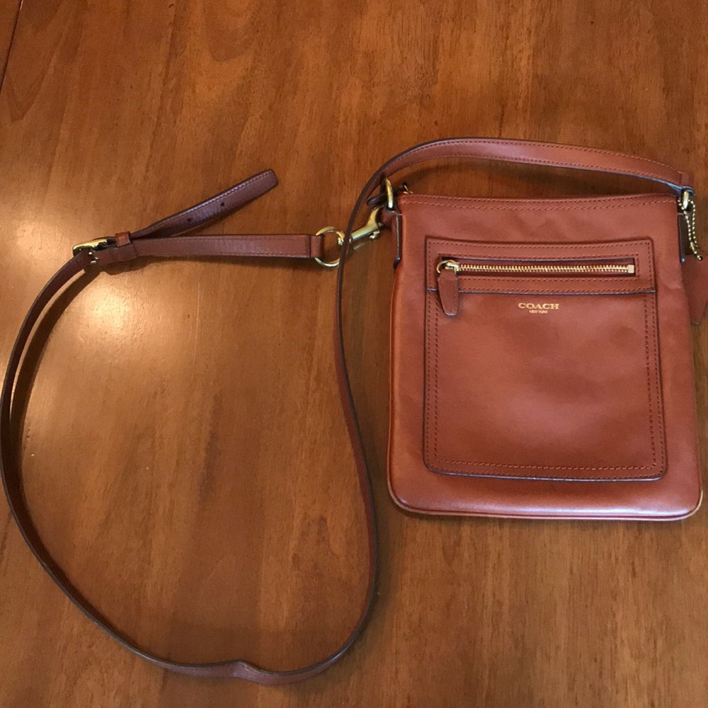Tan Coach crossbody